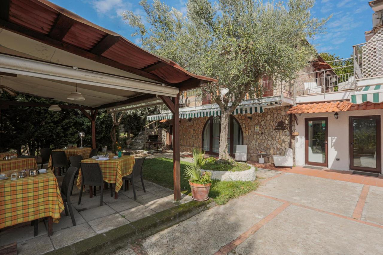 Апарт готель Relais Il Frantoio Масса-Лубренсе Екстер'єр фото